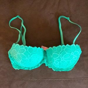 Victoria’s Secret PINK lace push-up bra